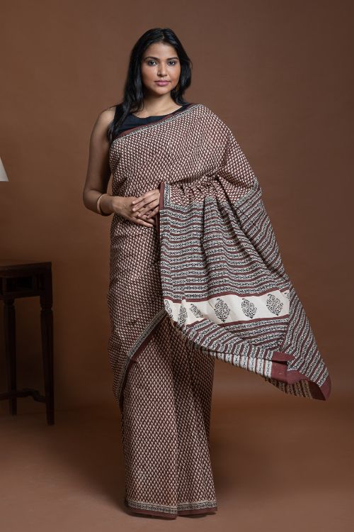 ICH Bagru Statements. Hand Block Printed Mul Cotton Saree - Brown Buds - Image 5