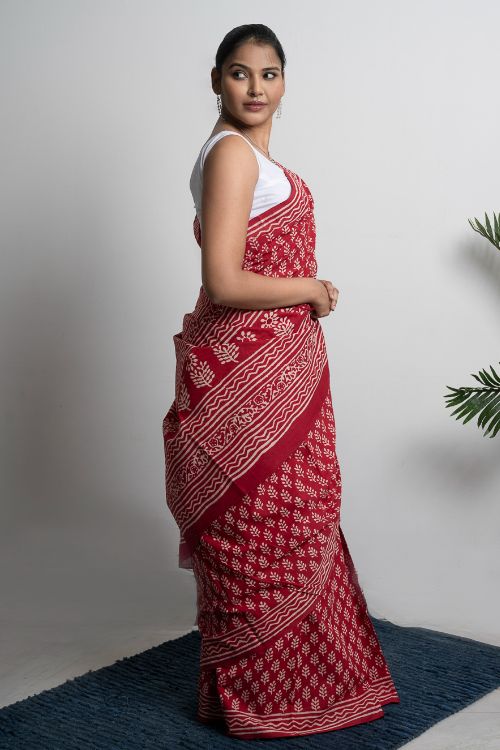 ICH Bagru Statements. Hand Block Printed Mul Cotton Saree - Red Flora - Image 2