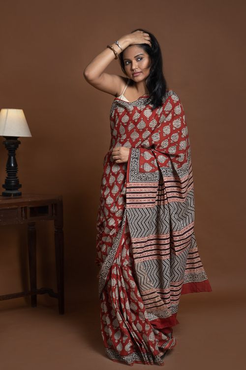 ICH Bagru Statements. Hand Block Printed Mul Cotton Saree - Red Ornate - Image 4