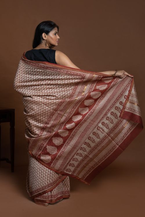 ICH Chanderi Elegance. Bagru Hand Block Printed Saree - Deep Red Florets - Image 4