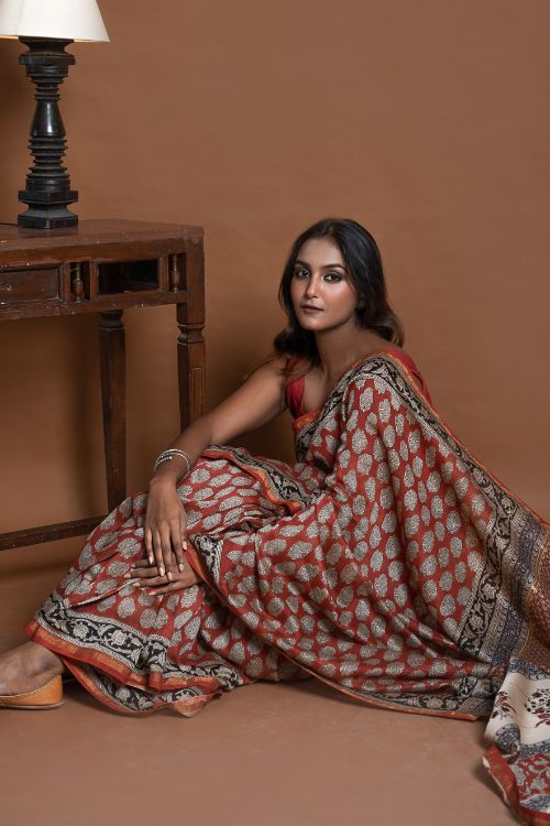 ICH Chanderi Elegance. Bagru Hand Block Printed Saree - Red & Beige Florets - Image 4