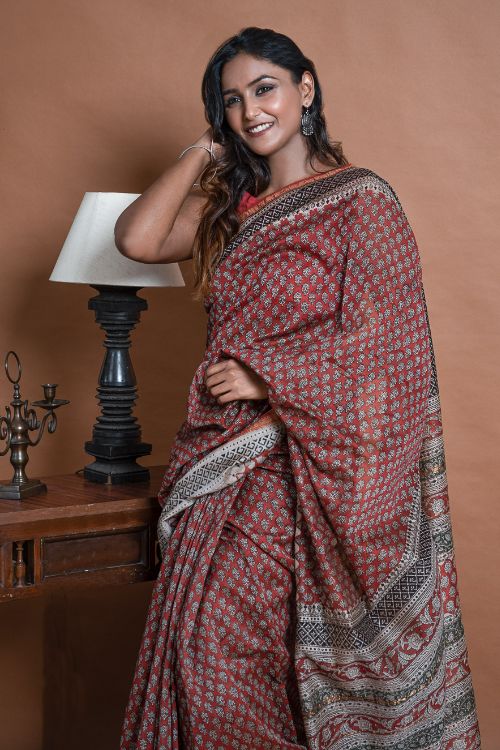 ICH Chanderi Elegance. Bagru Hand Block Printed Saree - Red Floral - Image 2