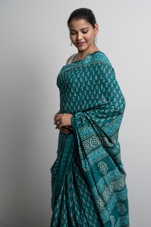 ICH Cotton Appeal. Dabu Hand Block Printed Mul Cotton Saree - Green Leaf - Image 2