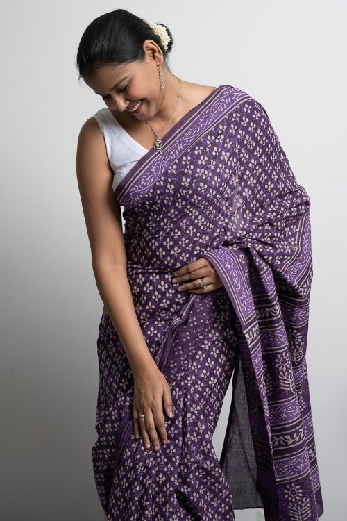 ICH Cotton Appeal. Dabu Hand Block Printed Mul Cotton Saree- Purple Florets - Image 2