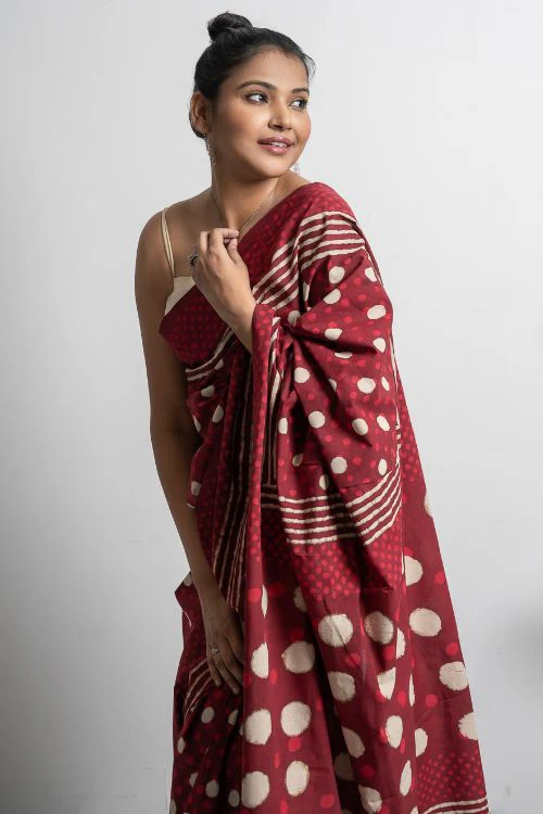 ICH Cotton Appeal. Dabu Hand Block Printed Mul Cotton Saree- Red Polka - Image 2