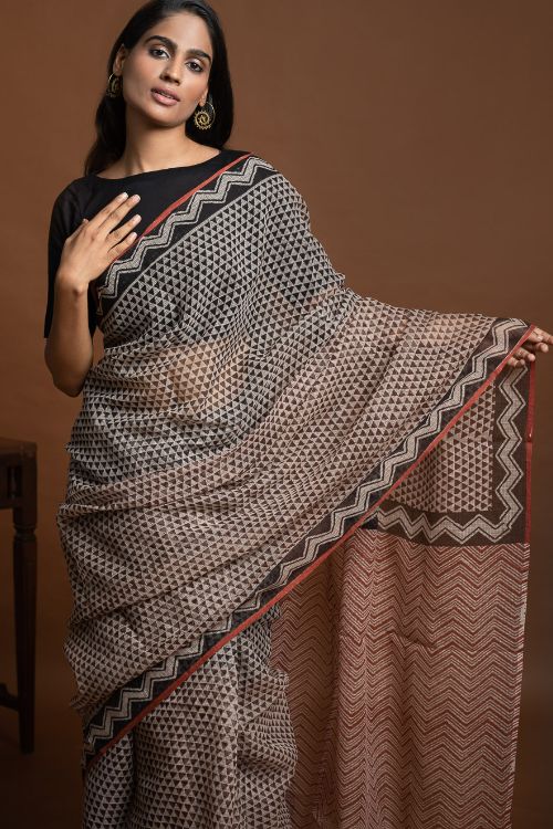 ICH Light & Breezy Bagru Hand Block Printed Kota Doria Saree - Black Triangles - Image 2