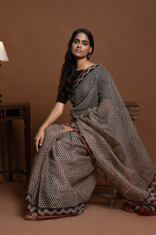 ICH Light & Breezy Bagru Hand Block Printed Kota Doria Saree - Black Triangles - Image 4