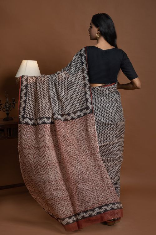 ICH Light & Breezy Bagru Hand Block Printed Kota Doria Saree - Black Triangles - Image 6