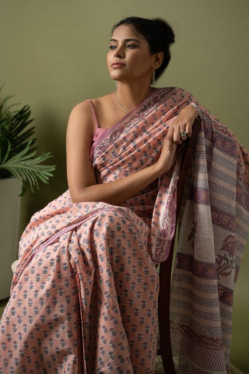 ICH Sanganer Statements. Hand Block Printed Mul Cotton Saree - Peach Florets - Image 2