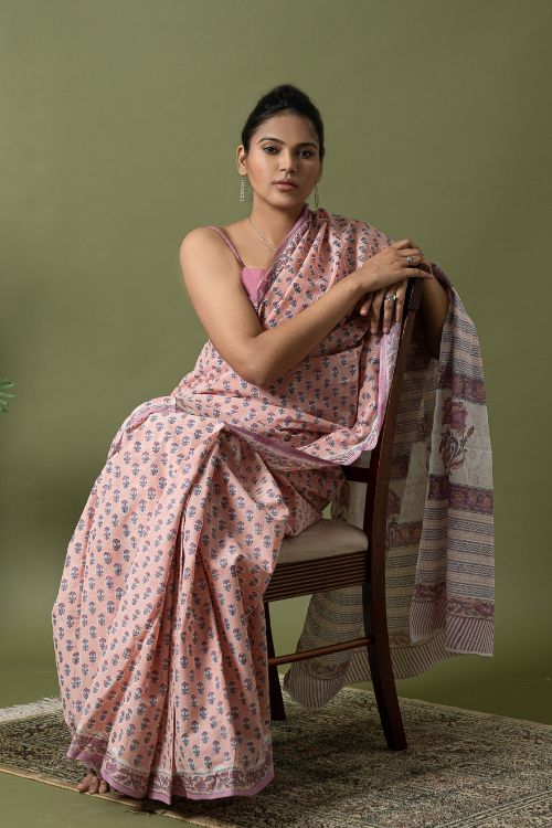 ICH Sanganer Statements. Hand Block Printed Mul Cotton Saree - Peach Florets - Image 5
