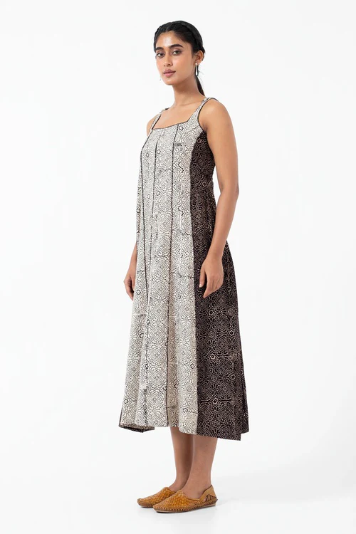 Inkriti "Panel" Block Printed Organic Cotton Dress - White Skyline - Image 7