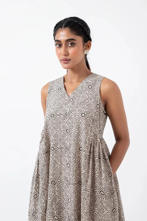 Inkriti "Sunday" Block Printed Organic Cotton Dress - White Skyline - Image 2