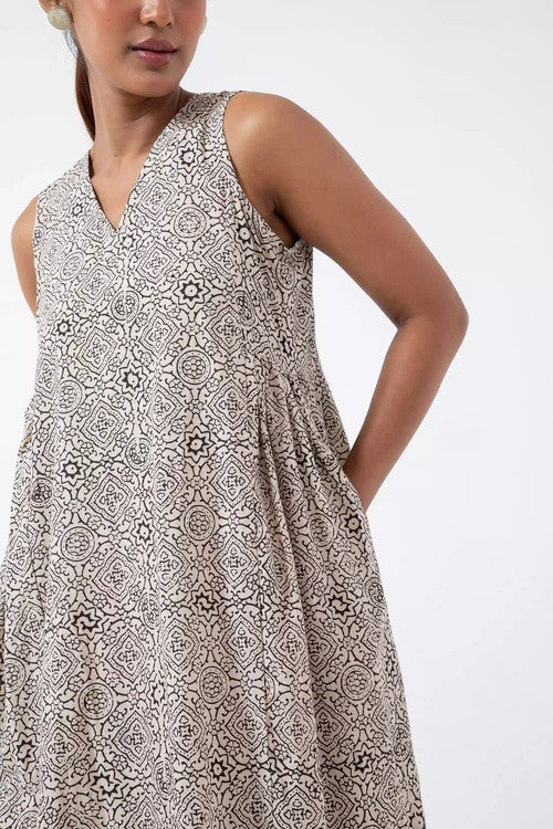 Inkriti "Sunday" Block Printed Organic Cotton Dress - White Skyline - Image 4
