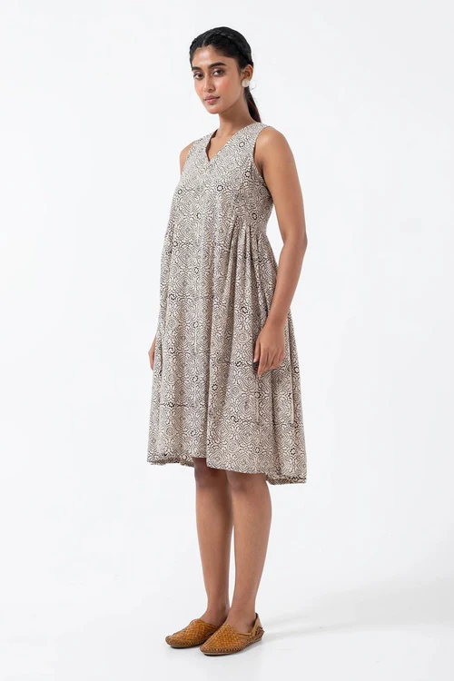 Inkriti "Sunday" Block Printed Organic Cotton Dress - White Skyline - Image 6
