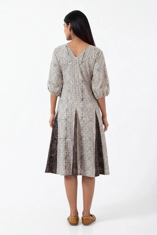 Inkriti "Swirl" Block Printed Organic Cotton Dress - White Skyline - Image 5