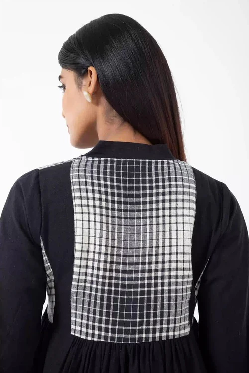 Inkriti "Timeless" Handloom Kala Cotton Dress - Ombre Checks - Image 4