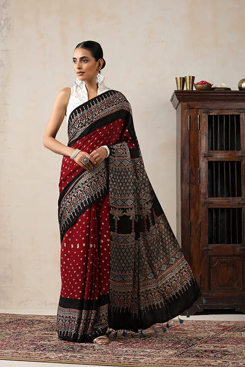 Jahangir Khatri - Black & Maroon Ajrakh & Bandhani Modal Saree - Image 5