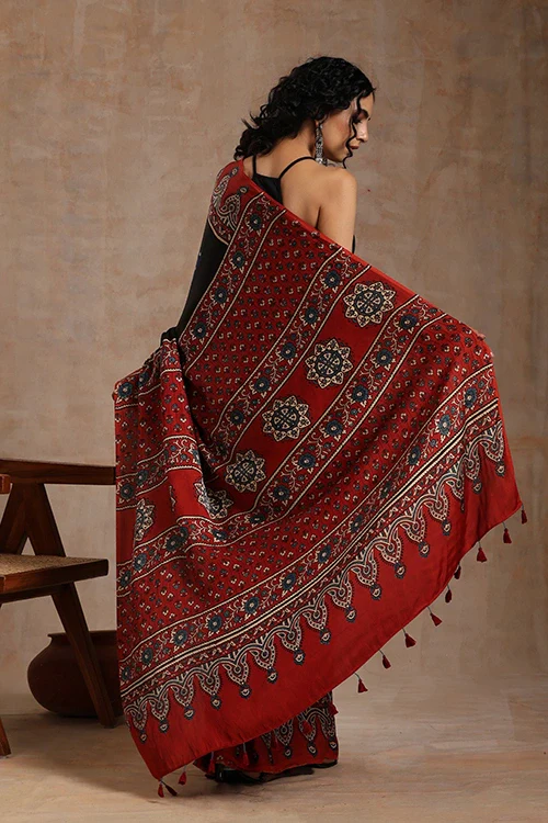 Jahangir Khatri - Red & Navy Blue Ajrakh & Bandhani Modal Saree - Image 5