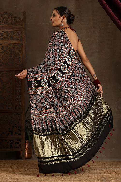 Jahangir Khatri - Black & Green Ajrakh & Bandhani Modal Tissue Pallu Saree - Image 4