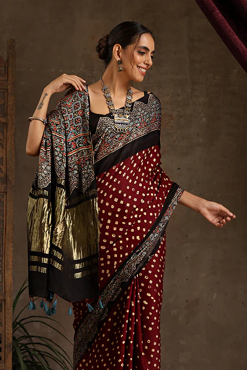 Jahangir Khatri - Black & Dark Maroon Ajrakh & Bandhani Modal Tissue Pallu Saree - Image 4