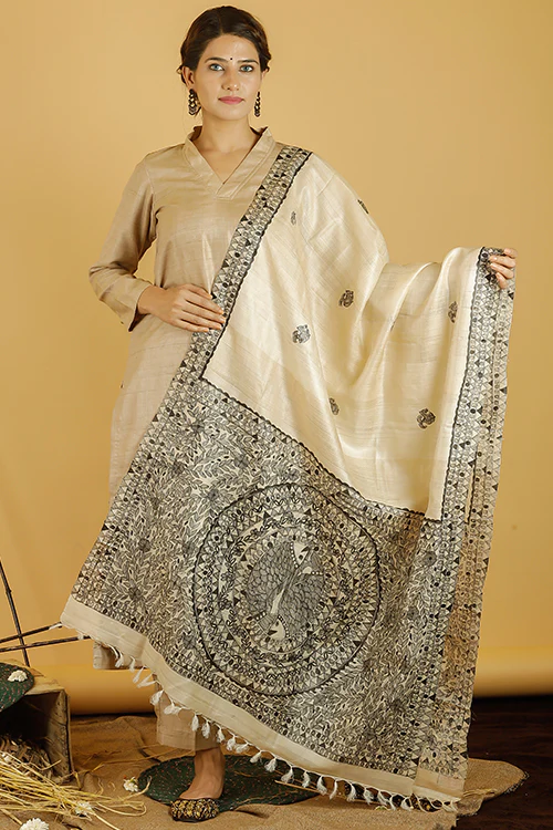 Madhubani Paints 'Judwa Matsya' Madhubani Handpainted Pure Handwoven Tussar Silk Dupatta - Image 5