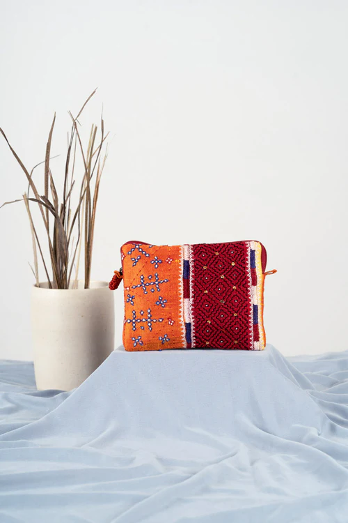 Kambiro Kuditebha Clutch23