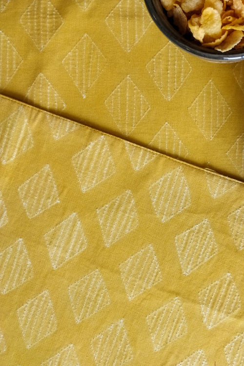 Leera Amber yellow Diamond Shibori Placemat  (Set of 2) - Image 2