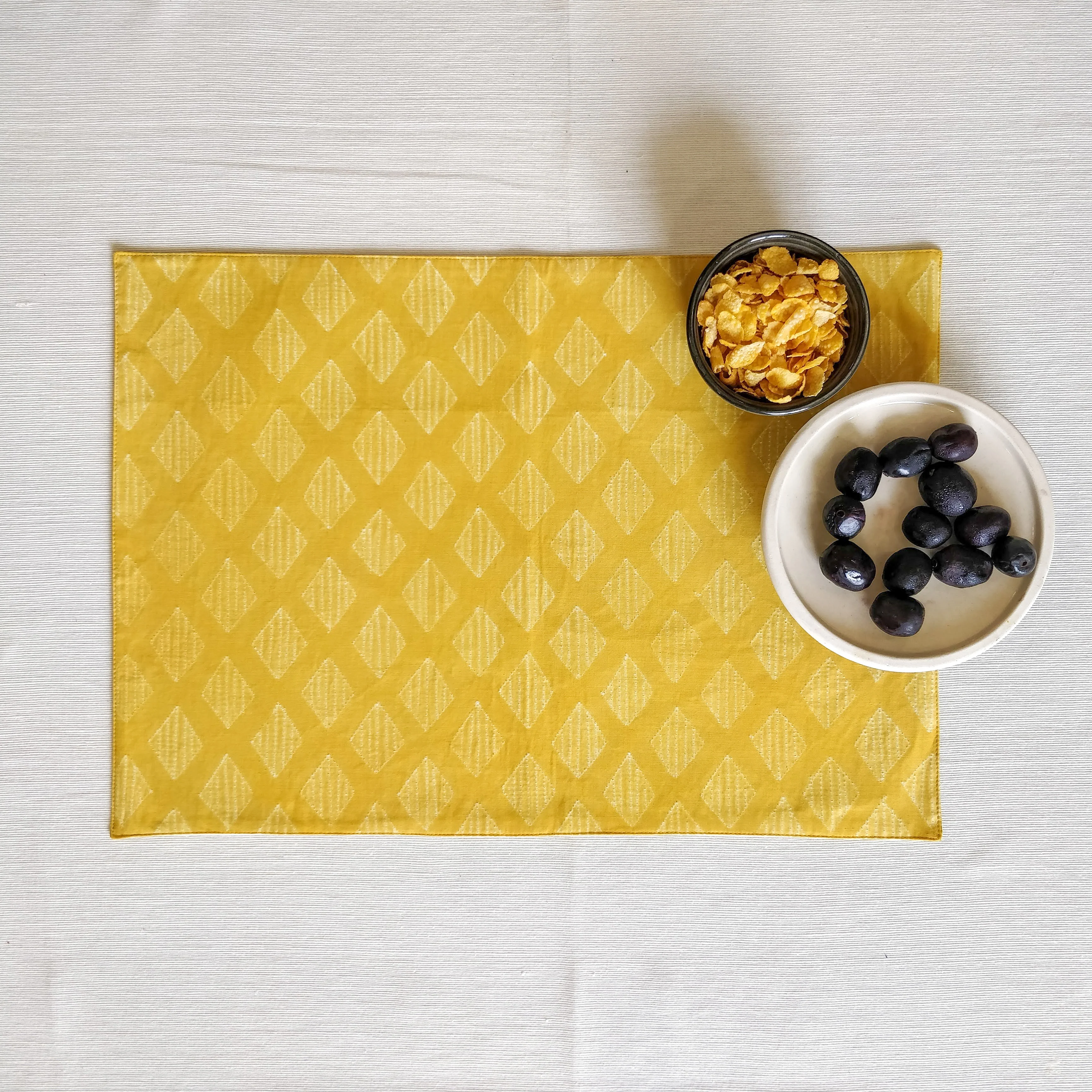 Leera Amber yellow Diamond Shibori Placemat  (Set of 2) - Image 4