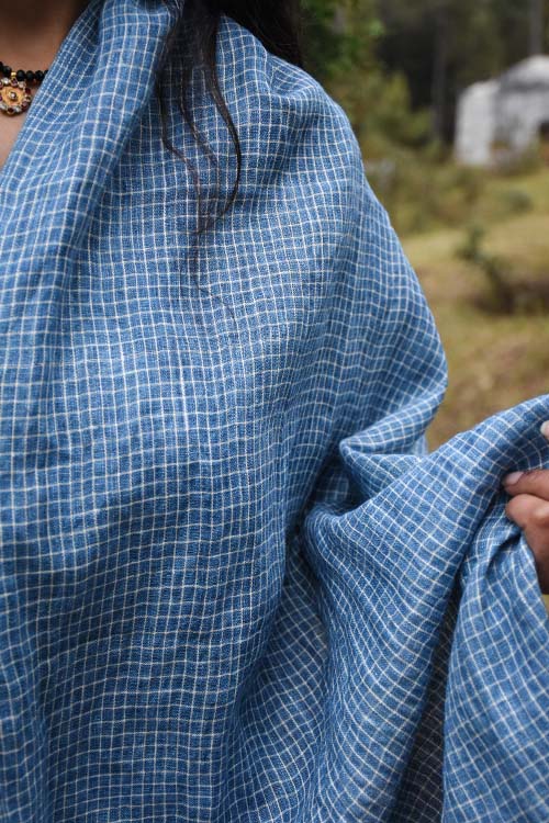 Avani Kumaon Linen & Silk Stole | Indigo With White Checks - Image 3