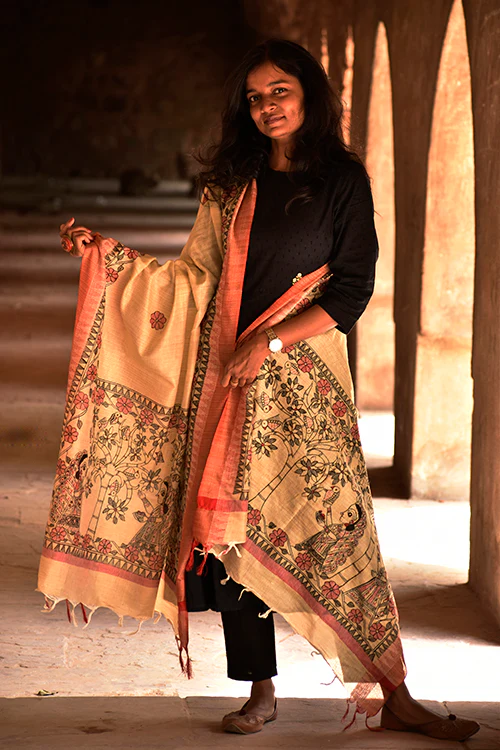 Diorama Designs Madhubani Handpainted Black-Red Handpainted Dupatta - Image 4