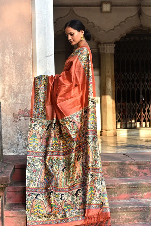 Madhubani Paints Saat Pheere Madhubani Handpainted Saree - Image 4
