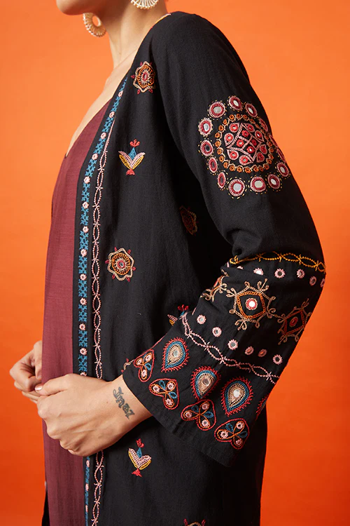 Okhai 'Maharani' Kutch Embroidered Pure Cotton Long Jacket - Image 3