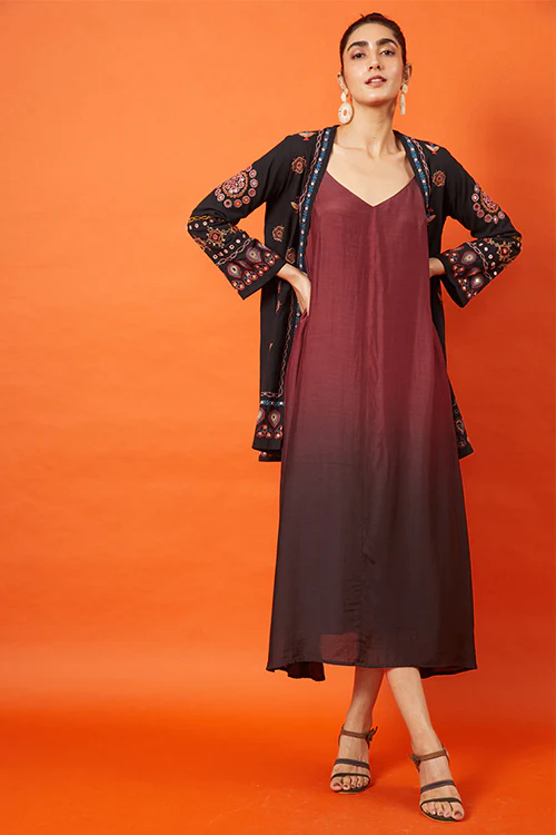 Okhai 'Maharani' Kutch Embroidered Pure Cotton Long Jacket - Image 7