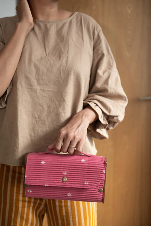 Lukka Chuppi Mauve Box Clutch - Single Sleeve - Image 2
