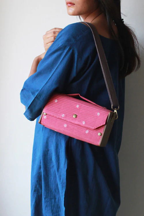 Lukka Chuppi Mauve Box Clutch - Single Sleeve - Image 4