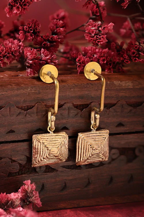 Miharu Dhokra Square Dangler - Image 2
