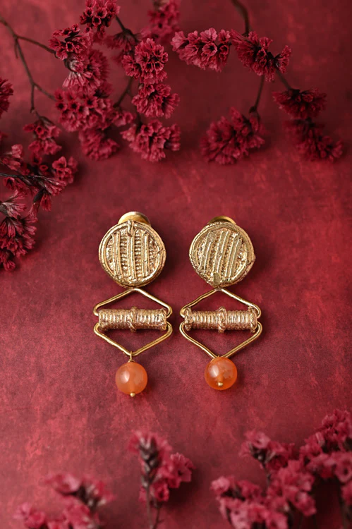 Miharu Dhokra Triangle Stud - Image 4
