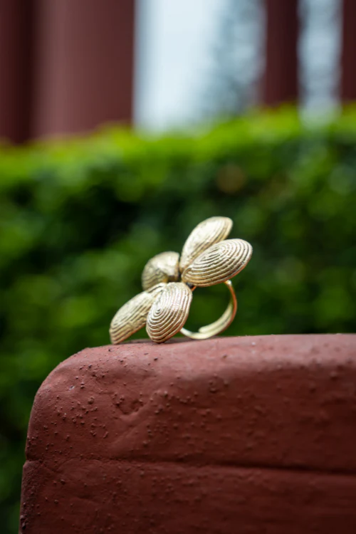 Miharu Dokra Floral Magic Ring - Image 4