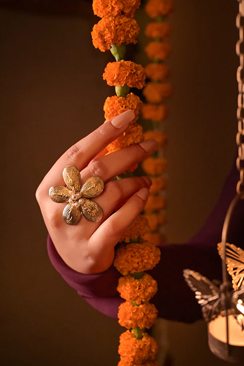 Miharu Dokra Floral Magic Ring - Image 6