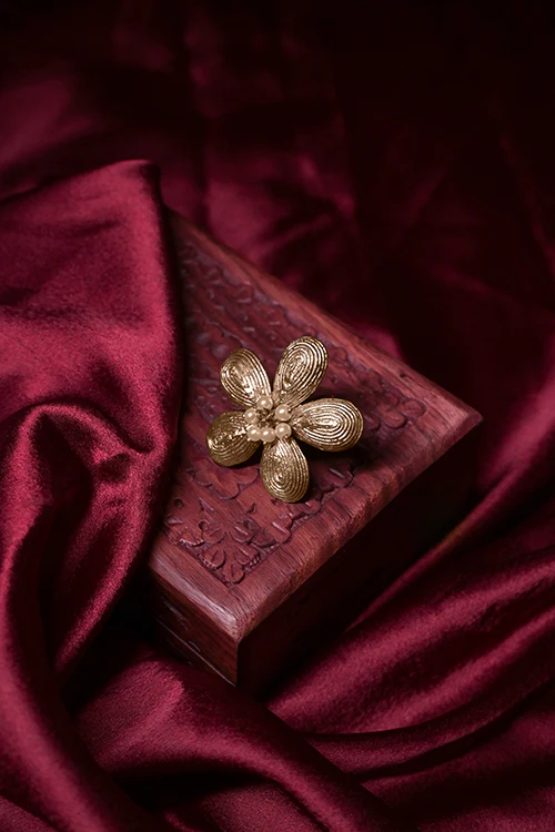 Miharu Dokra Floral Magic Ring - Image 7