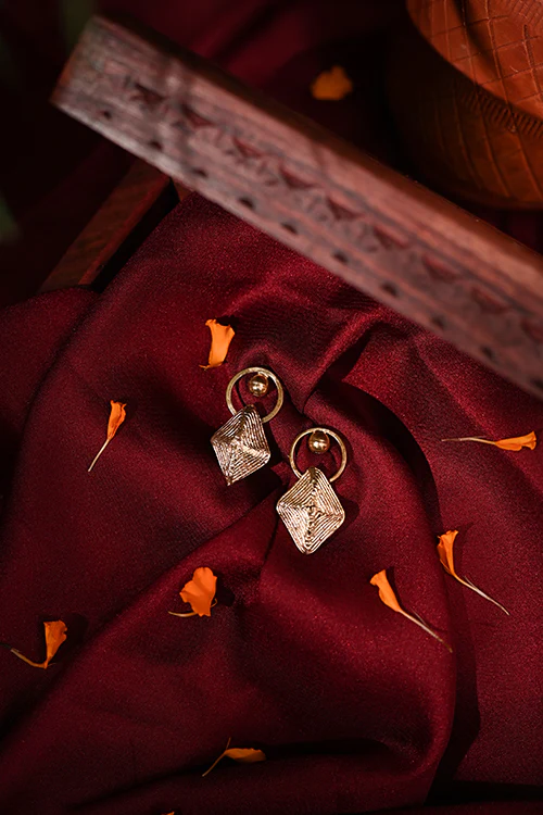 Miharu Vayu'S Studs Earrings - Image 2