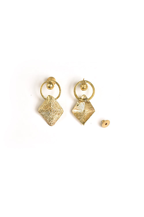 Miharu Vayu'S Studs Earrings - Image 4