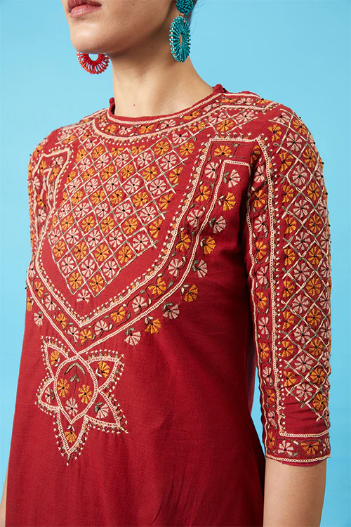 Okhai 'Monarch' Kutch Embroidered Kurta Pant Dupatta Set - Image 3