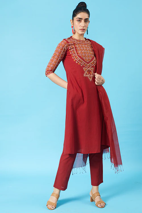 Okhai 'Monarch' Kutch Embroidered Kurta Pant Dupatta Set - Image 4