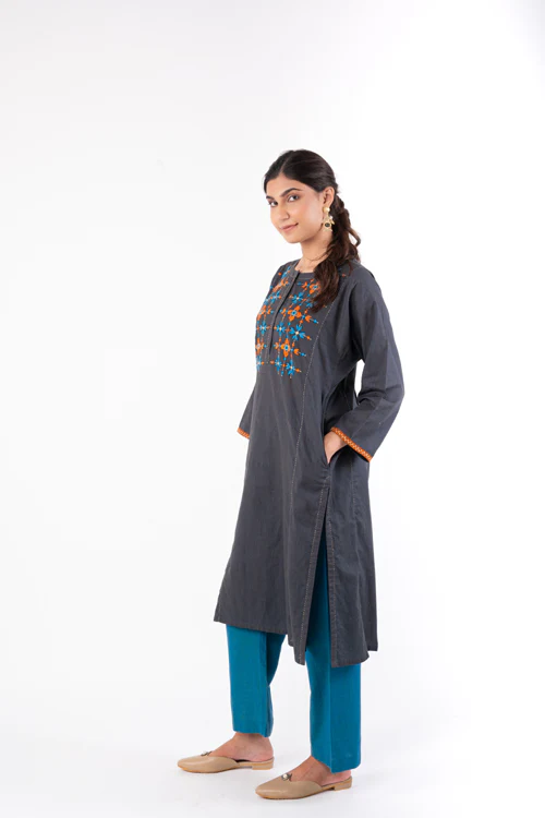 Rangsutra Naman Charcoal Soof Hand Embroidered Straight Kurta - Image 11