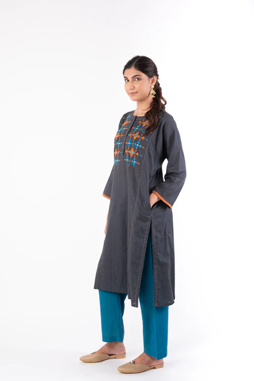 Rangsutra Naman Charcoal Soof Hand Embroidered Straight Kurta - Image 12