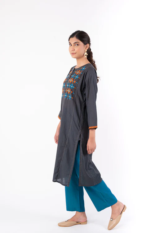 Rangsutra Naman Charcoal Soof Hand Embroidered Straight Kurta - Image 8