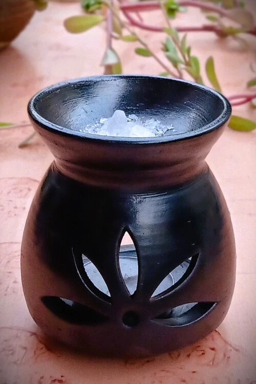 Terracotta by Sachii Nizamabad Black Pottery Aroma Diffuser