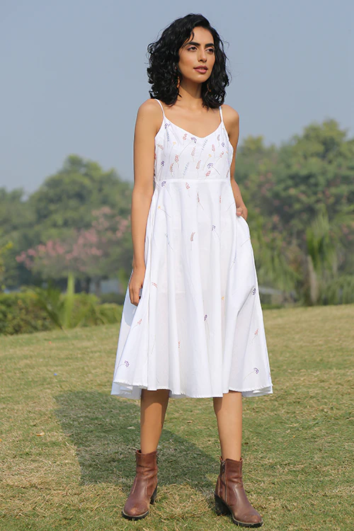 Okhai 'Noble' Hand Embroidered Organic Cotton Sleeveless Dress - Image 2