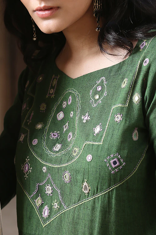 Okhai 'Nostalgia' Pure Cotton Hand Embroidered Mirror Work Kurta Pant Set - Image 6